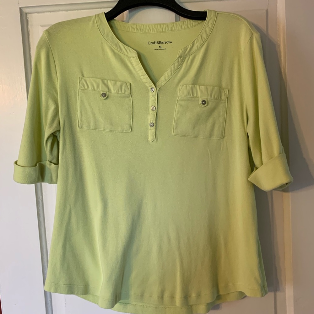 Croft & Barrow Size M lime green/yellow shirt